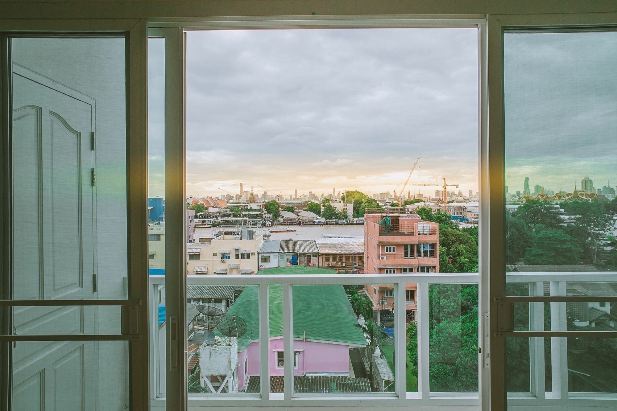 S.E.T Thanmongkol Residence กรุงเทพมหานคร ภายนอก รูปภาพ
